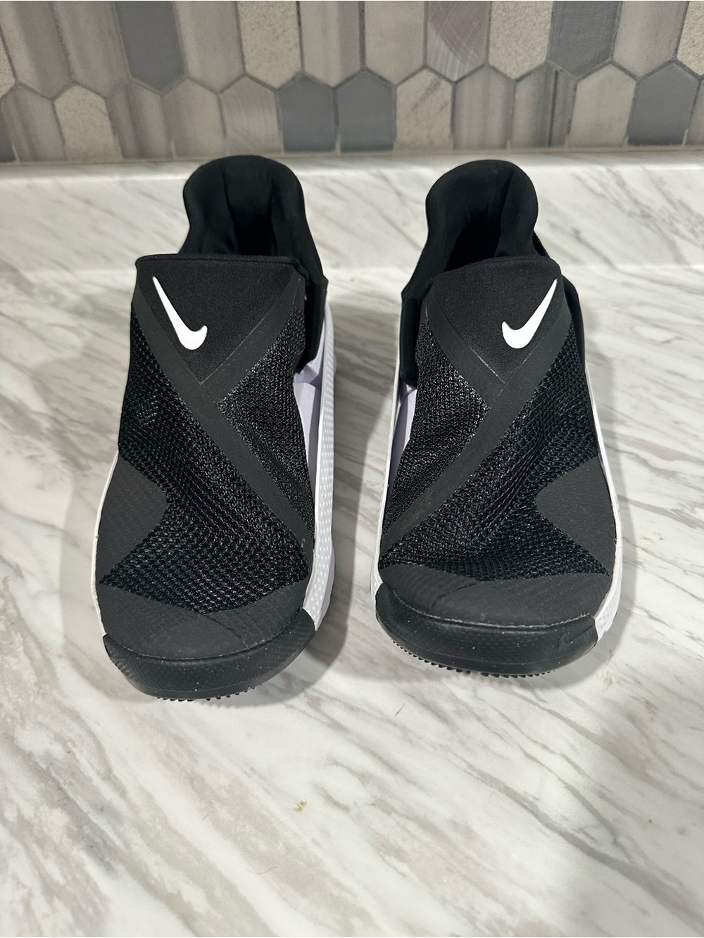 Nike Men's Black & White Slip-On Athletic Trainers